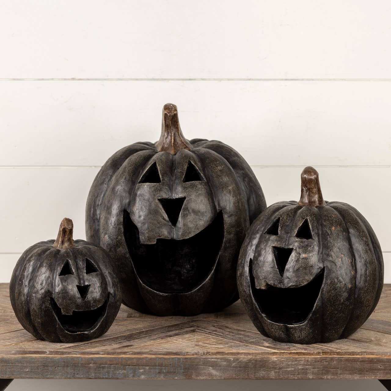 15" BLACK BIG MOUTH PUMPKIN